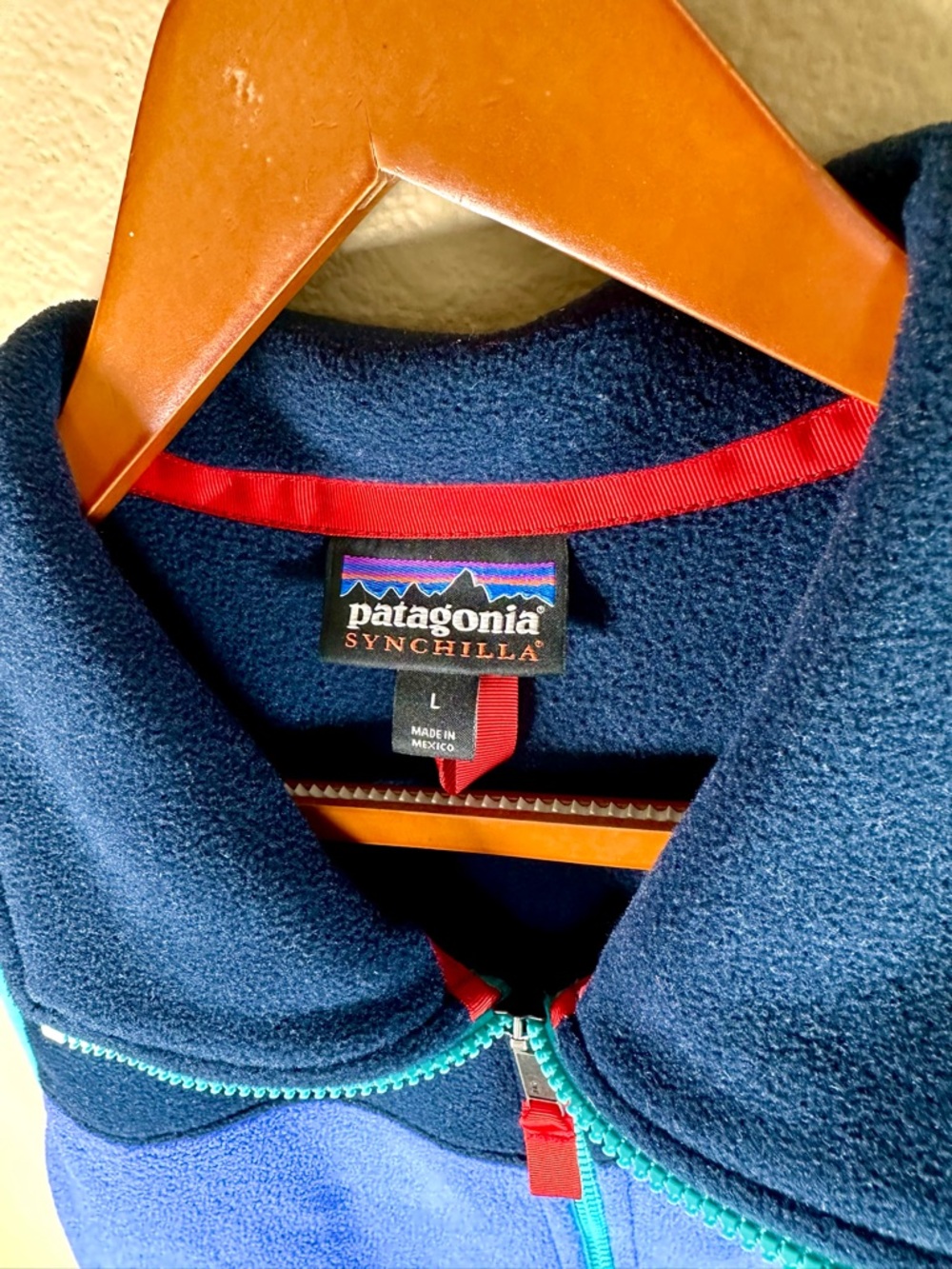Patagonia Women's Snap T Vest Fleece- Full Zip - Picture 4 of 5